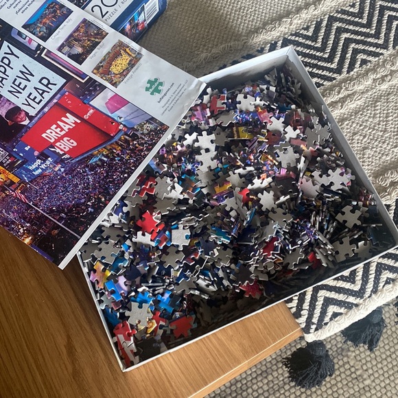 (2 for $12) 2000 piece Buffalo games puzzle - Picture 2 of 2